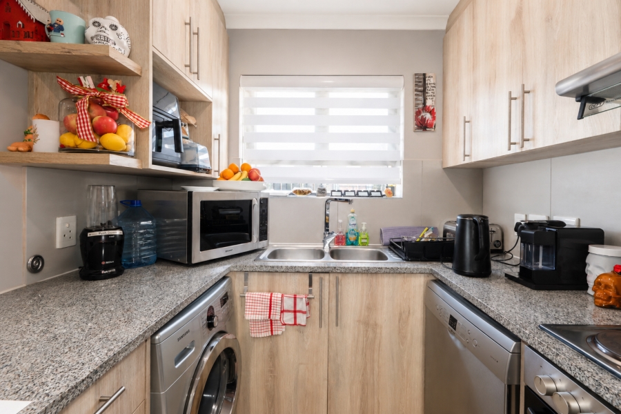 2 Bedroom Property for Sale in Table View Western Cape